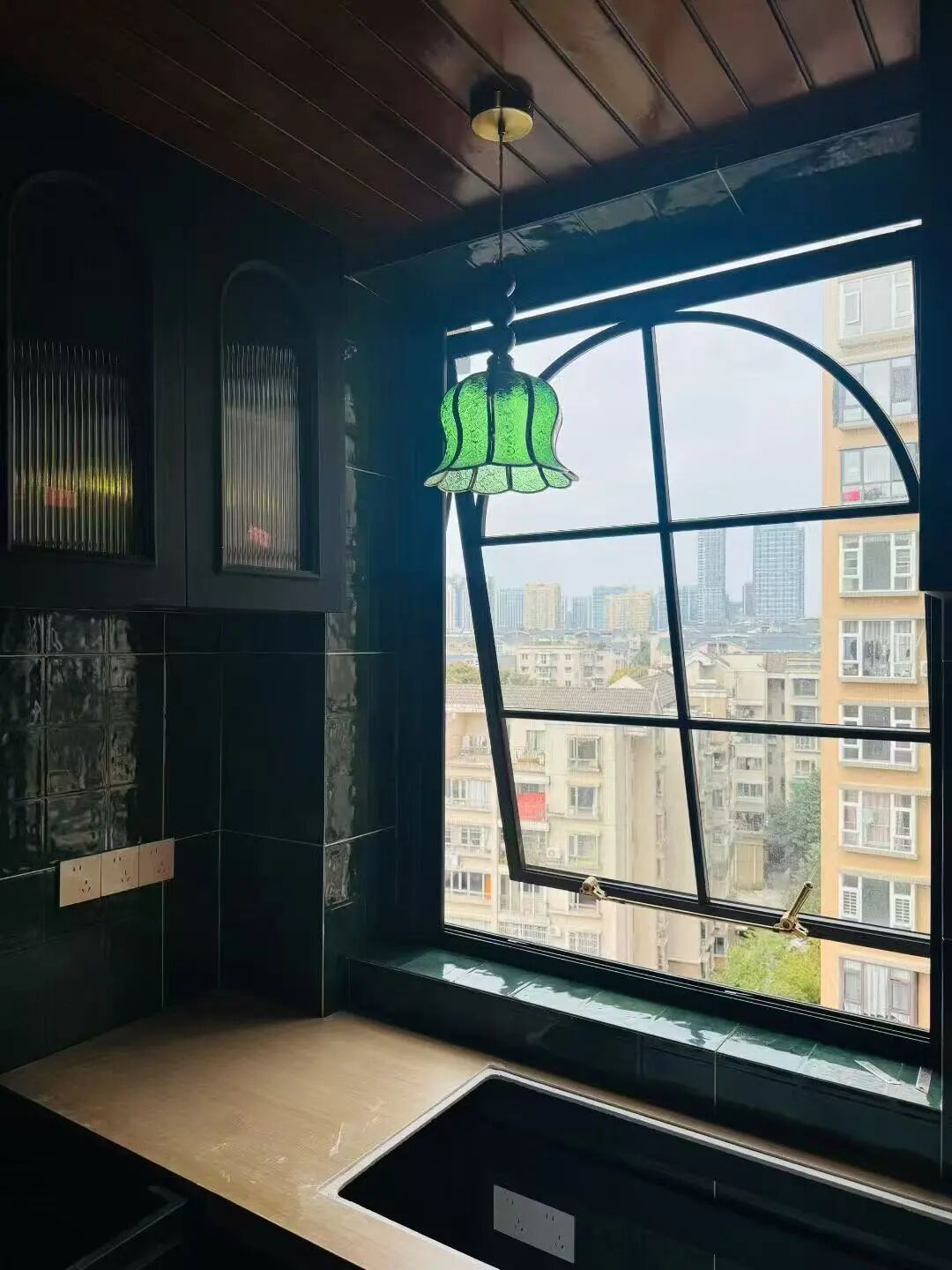 审美不妥协？这扇法式复古窗，正是你的答案。